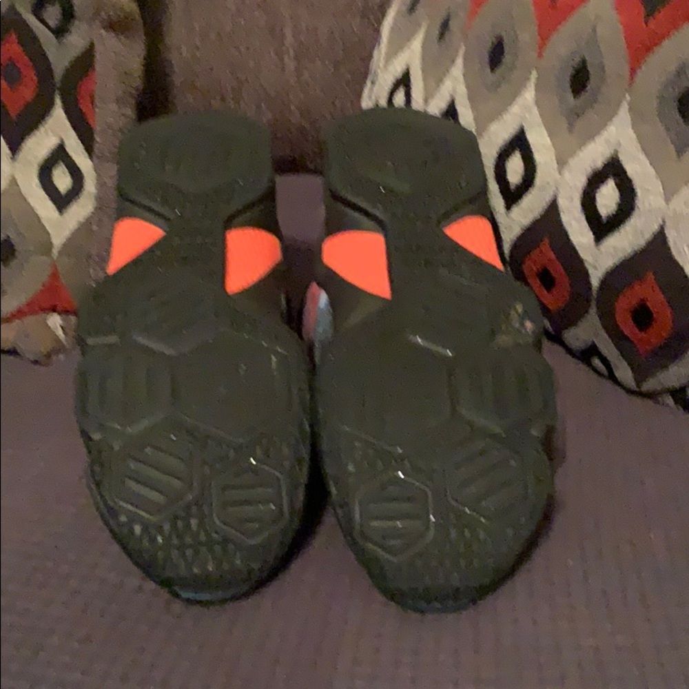 Lebron James - Picture 3 of 3